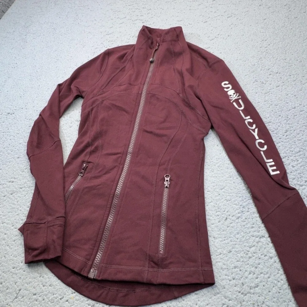Lululemon Jacket Womens 4 Purple Full Zip Thumbholes Pockets SoulCycle Skull